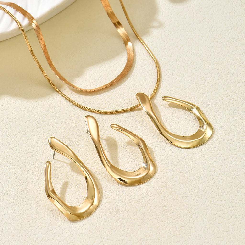 Gold Colored Geometric Necklace & Earring Set