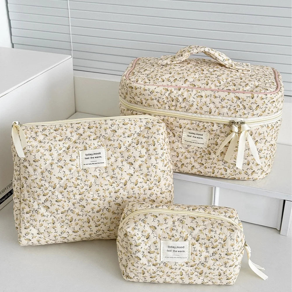 Vintage Floral Travel Cosmetic Bag Set