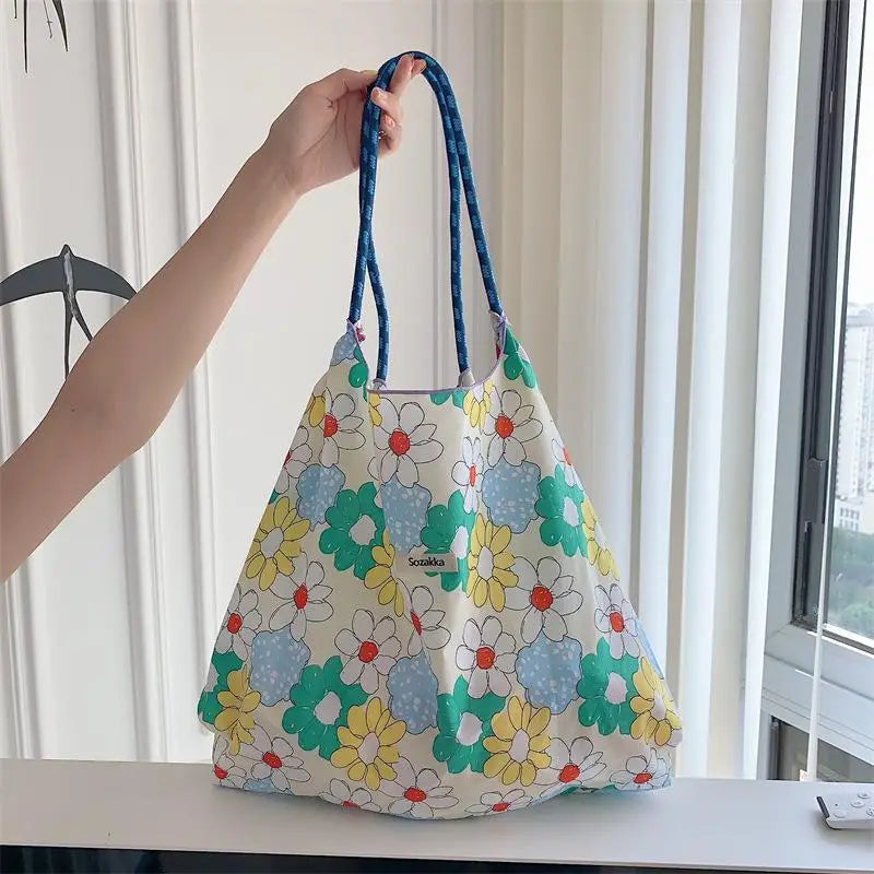 Daisy Canvas Shoulder Bag