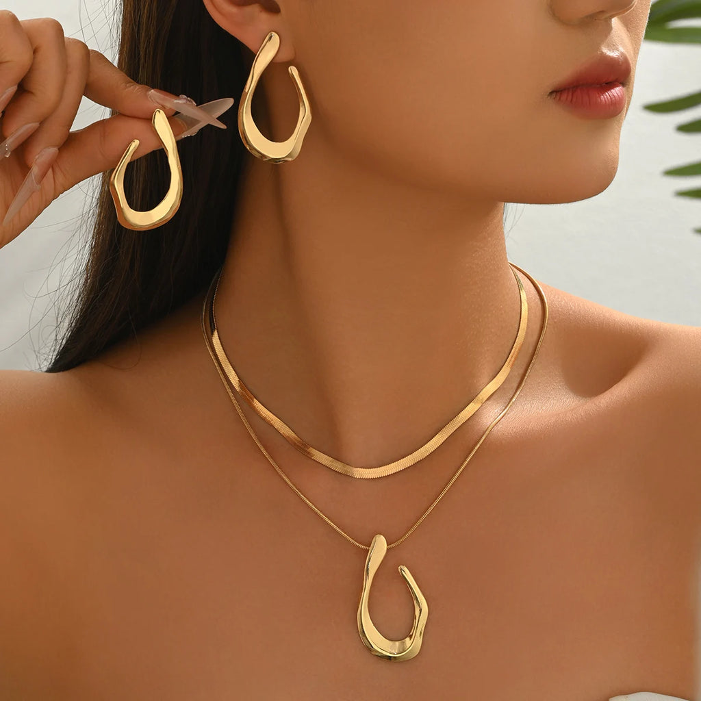 Gold Colored Geometric Necklace & Earring Set