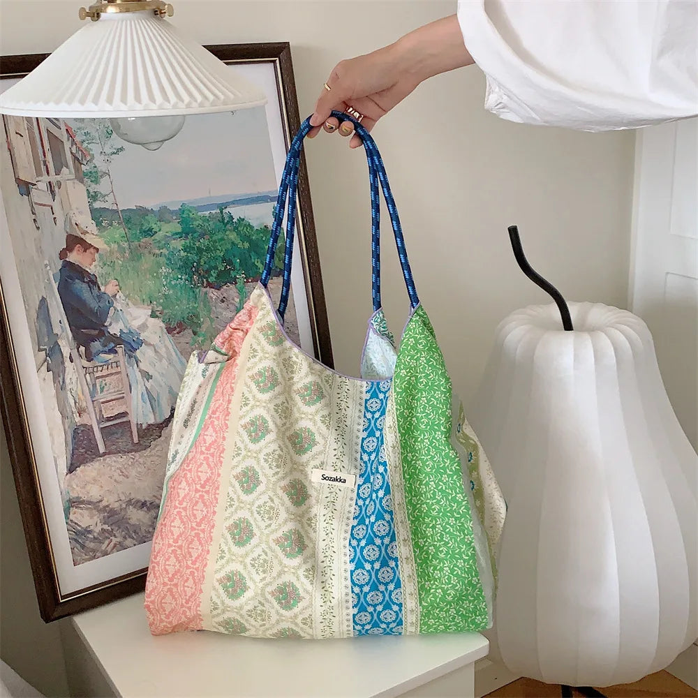 Daisy Canvas Shoulder Bag
